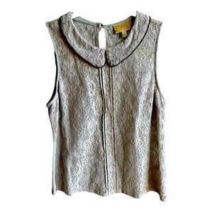 Vera Wang short sleeve top.  Size M